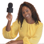 Dayvee Headshot with mic